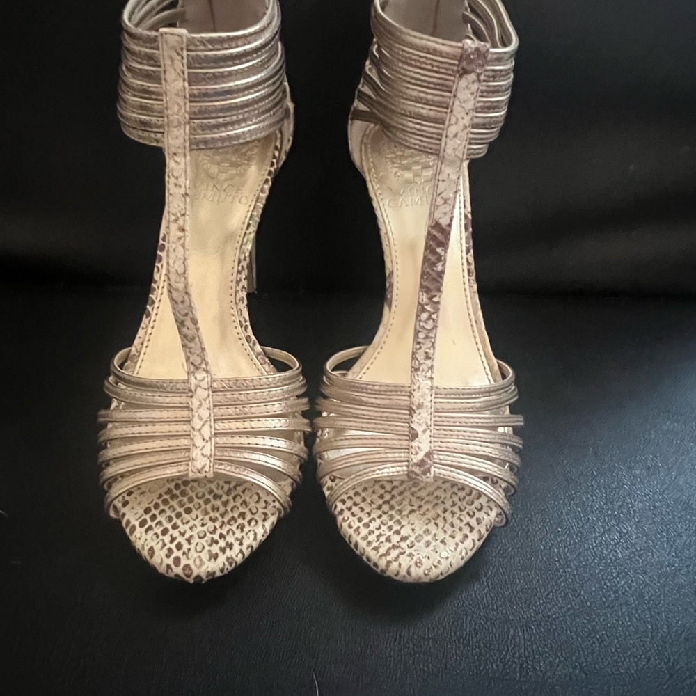 Vince Camuto gold and faux snakeskin heels - Picture 3 of 8